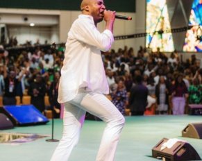 Dunsin Oyekan - who is like you